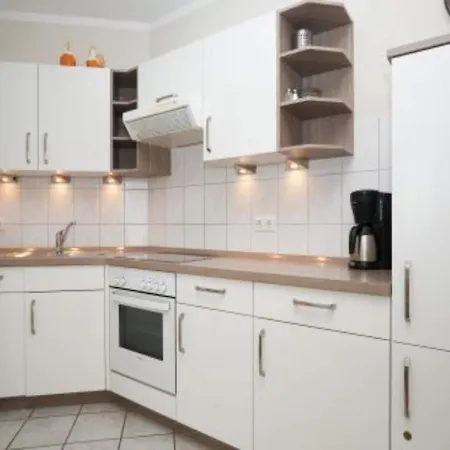 Urlaub Auf Ruegen Nahe Und Erlebnisbad Apartment